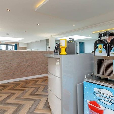 Crofthead Hotel Еър Екстериор снимка